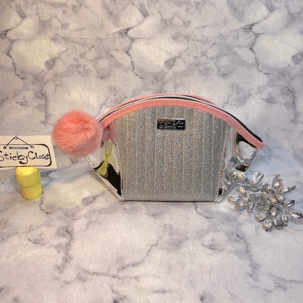 BENEFIT Cosmetic Bag